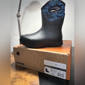 BOG waterproof boots size 8